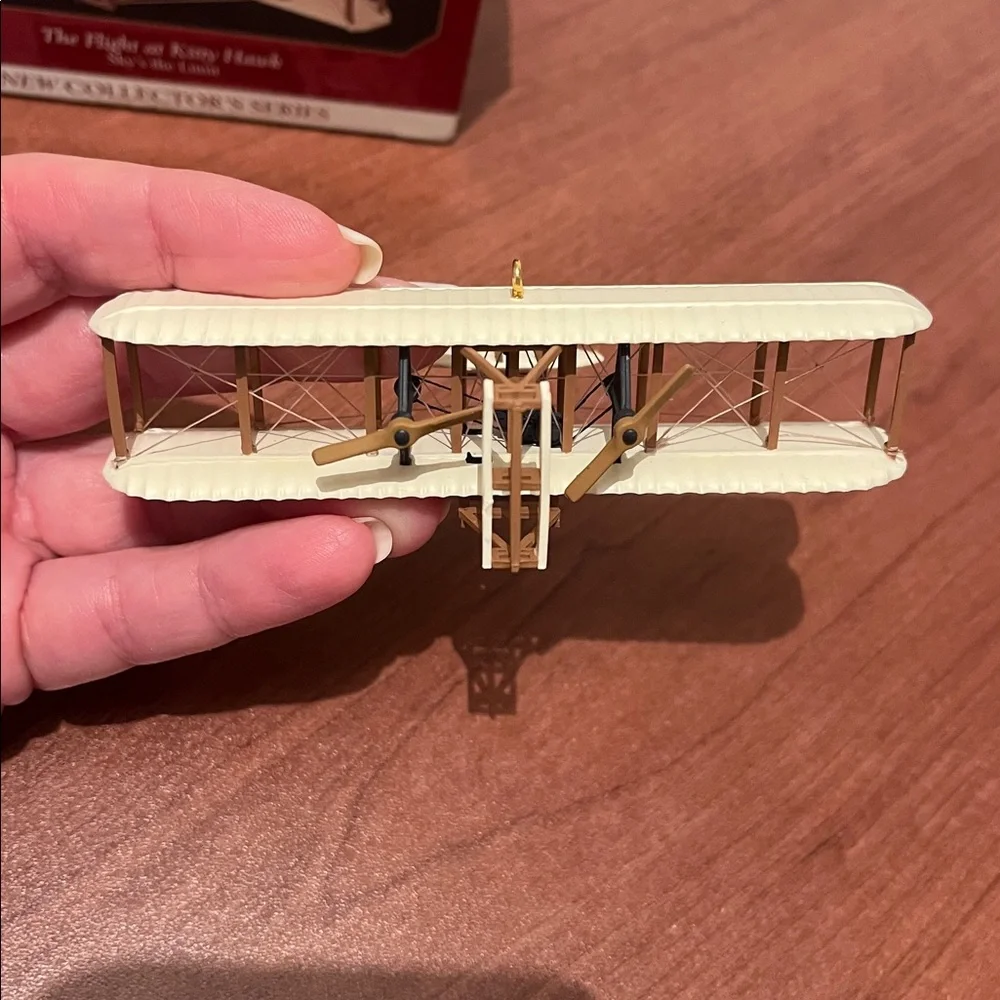 Hallmark like new